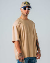 Camiseta oversize hombre básica color arena